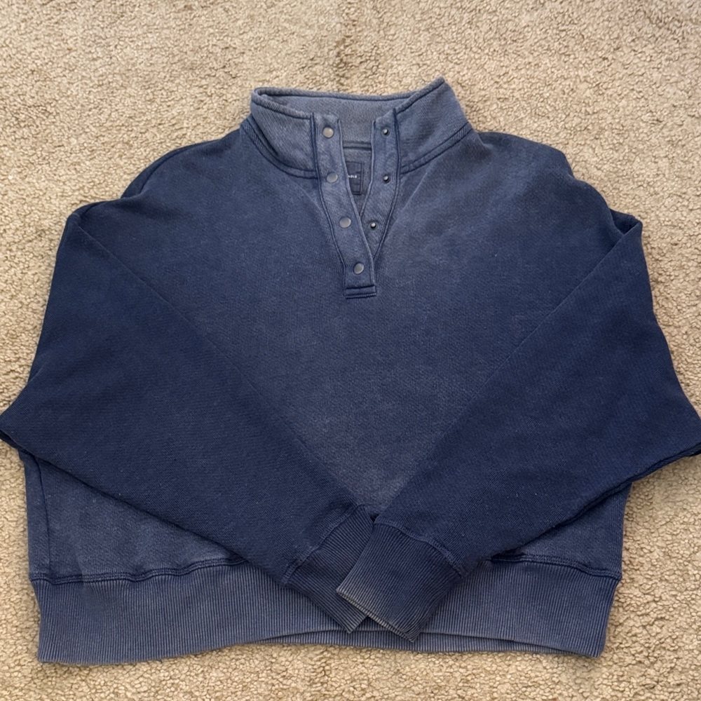 American Eagle Women’s Dark Blue Crewneck Sweater